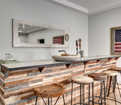 bonus room bar