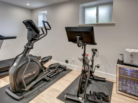 Exercise room with bikes